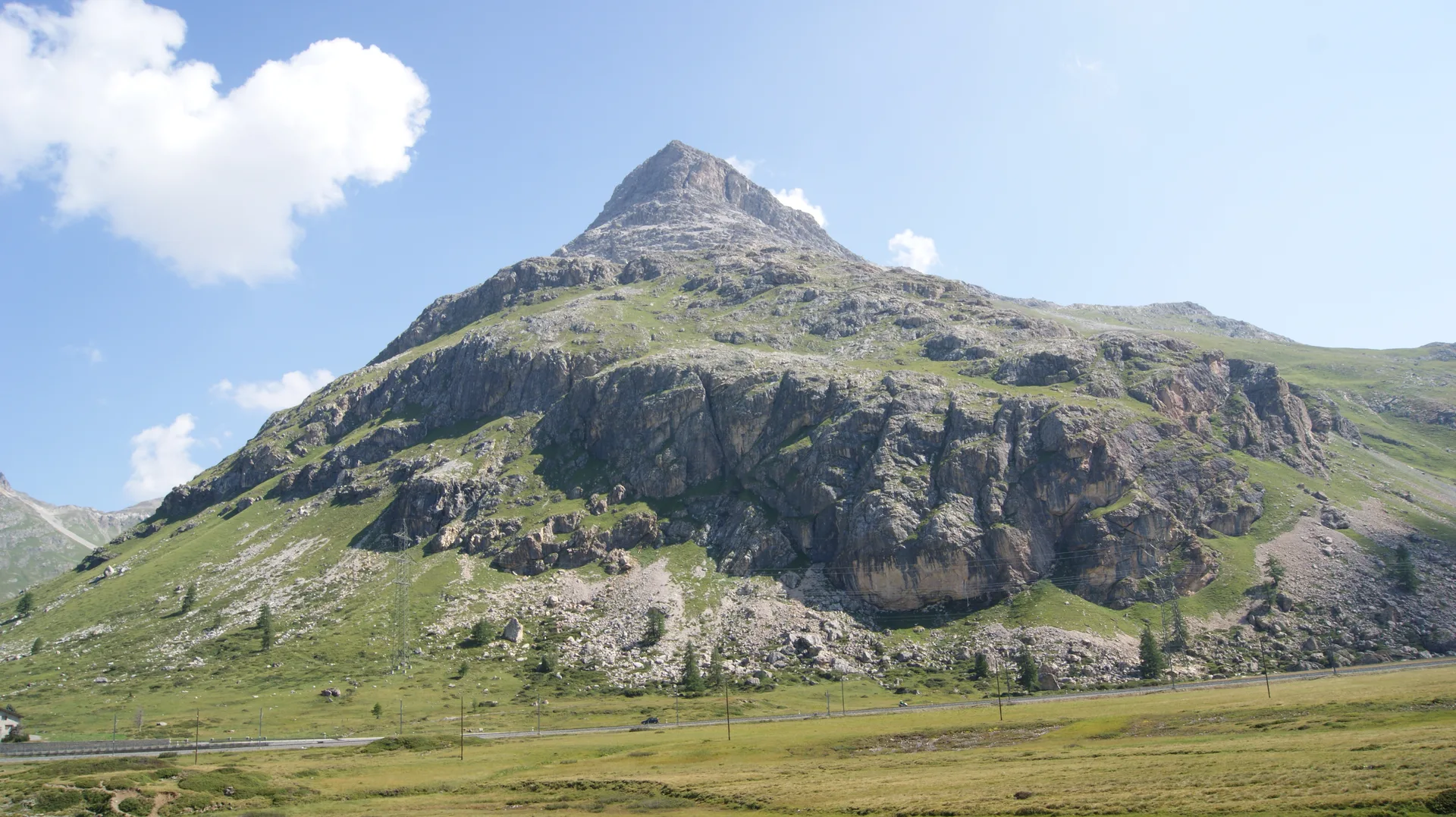 Bernina Ultraks Official