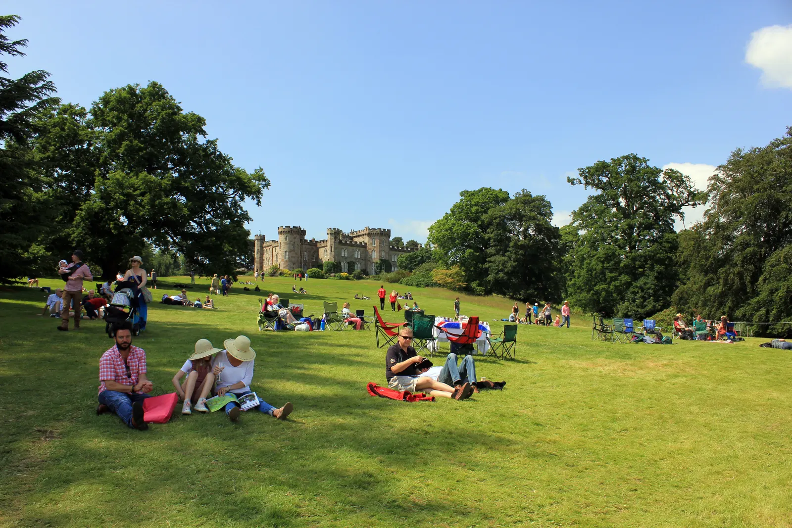 Cholmondeley Castle 10K, Half Marathon & Marathon